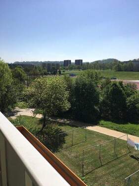 Balkonaussicht - 2 Zimmer Etagenwohnung in Gera