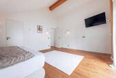 1.1 Schlafzimmer 1 - 