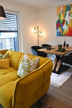Musterwohnung möbliert (1).JPG - Neubau-Penthousewohnungen in 93133 Burglengenfeld 'Spitalgärten', mit Südwest-Balkon