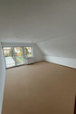 Wohnzimmer mit Balkon - 