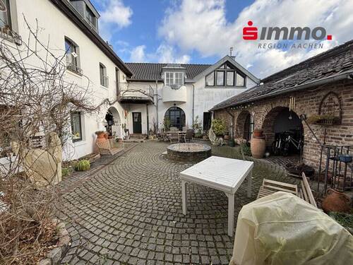 Innenhof - 5 Zimmer Etagenwohnung zum Kaufen in Aachen