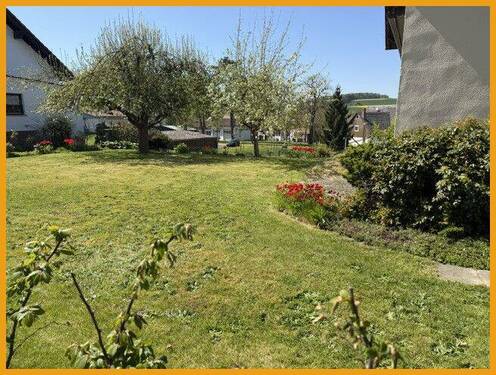 Garten m. großen Obstbäumen - 6 Zimmer Mehrfamilienhaus, Wohnhaus in Schrecksbach