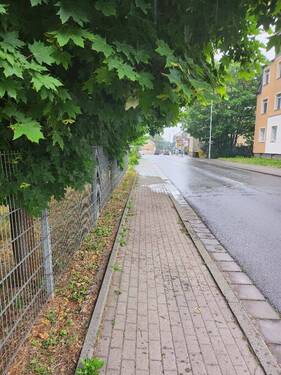 Straße vor dem Grundstück 2.jpg - Grundstück in Leipzig