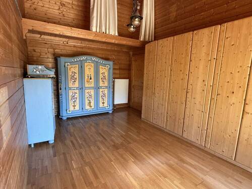 Schlafzimmer mit Abstellempore - 