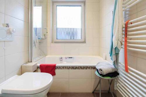 cc8b67e7-88c4-49f3-ac49-807ae9636922 - 