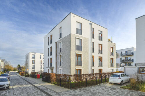 Titelbild - Modernes Wohnen mit Komfort! Barrierefreie 4-Zimmer-Neubaueigentumswohnung mit sonnigem Balkon im beliebten Tuchmacherviertel