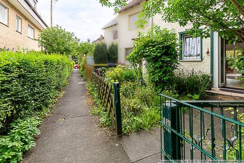 Weg zum Haus - 