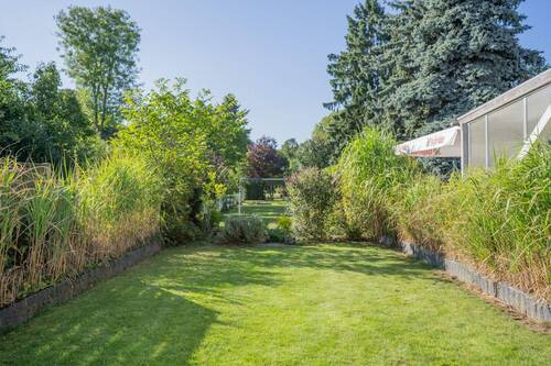 Garten - Einfamilienhaus mit 198,00 m² in Neuss zum Kaufen