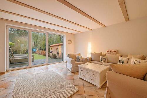 200-6026_Wohnzimmer-4_gestaged - 4 Zimmer Reihenmittelhaus zum Kaufen in Kölln-Reisiek