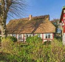 Traumhafte Reetdachkate mit Nebengebäude in Schleinähe - Grödersby