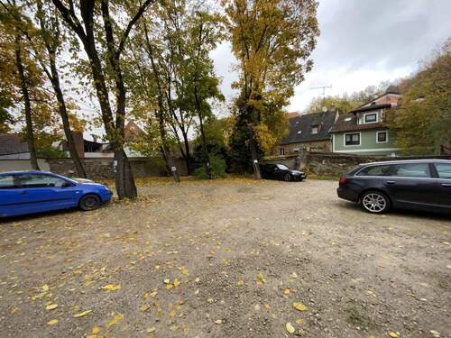 Parkplatz / Grundstück - 