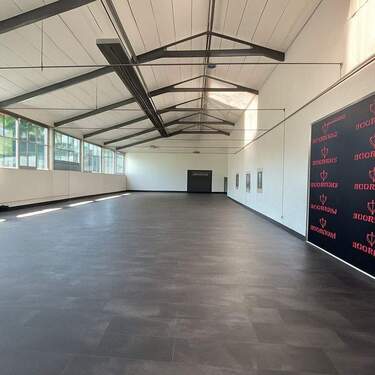 Hallenfläche - Absolute Sichtlage! - 2.200.000,00&nbsp;EUR Kaufpreis,