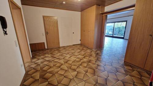 EG - Diele - Mehrfamilienhaus, Wohnhaus mit 288,00 m&sup2; in Großkrotzenburg zum Kaufen