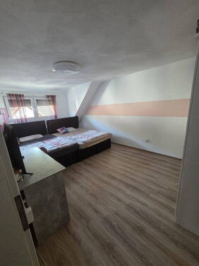 Schlafzimmer 4 - 