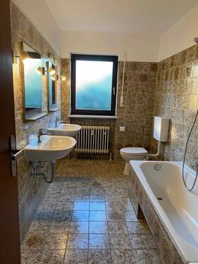 Badezimmer Wohnung EG - 