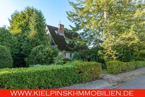 Dornröschen - ! Einfamilienhaus im Dornröschenschlaf - Vollkeller, Garten !