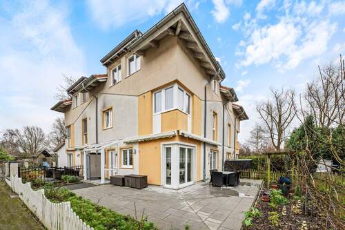 Hauptansicht - Ihr neues Zuhause: Exklusives Reiheneckhaus im eleganten Stadthausstil mit Wohlfühlambiente!