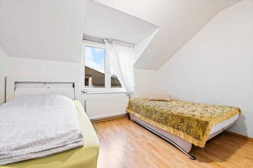 Schlafzimmer DG - 