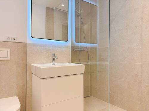 Badezimmer - 1 Zimmer Etagenwohnung in München