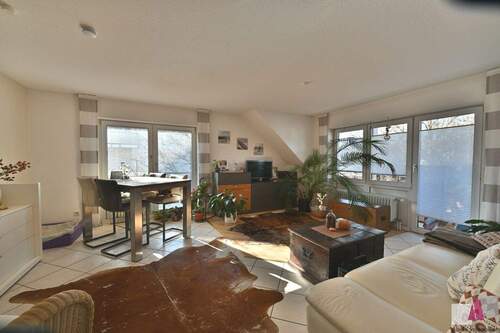 Bild 1 - In ruhiger Ortsrandlage von Haltingen - gemütliche 2-Zimmer-Dachgeschoss Wohnung