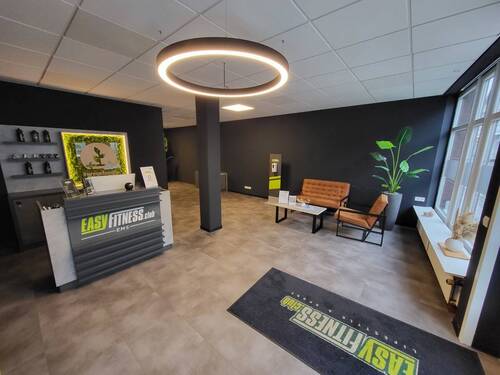 EG: Eingang/Empfang - 5 Zimmer Gewerbeobjekt (Büro, Produktion, Verkauf) in Lübeck / Travemünde