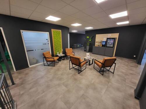 EG: Lounge - 