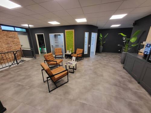 EG: Lounge - 