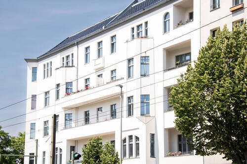 Open House - Erstbezug nach Sanierung! Weitläufige 5-Zimmer-Gründerzeitwohnung mit Balkon - am Volkspark