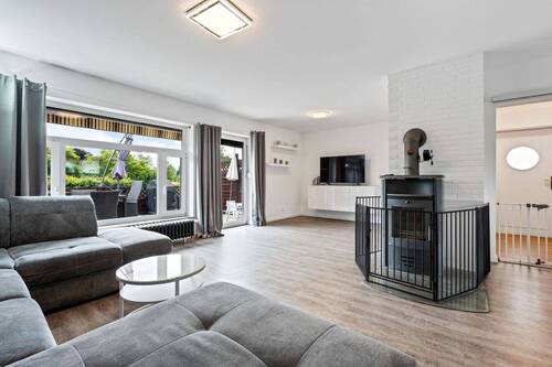 Wohnzimmer - 4 Zimmer Doppelhaushälfte in Kröppelshagen-Fahrendorf
