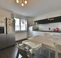 Wohnen in der beliebten Gartenstadt von Weil am Rhein. Gepflegtes RH mit Garten.