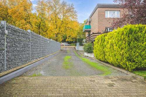 Rückwärtige Zufahrt - 