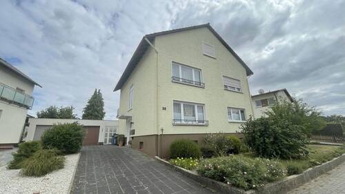 Garage und Haus - 1 - 2 Familienhaus in Linden zu verkaufen - Bitte aktuell keine Neuanfragen zu Besichtigungsterminen