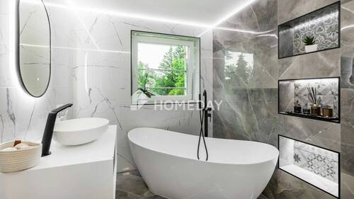 1. OG Badezimmer 1 - 