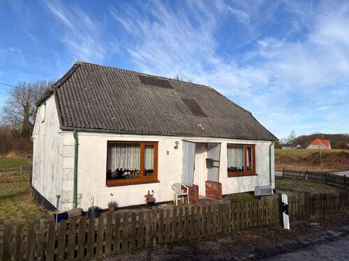 Straßenansicht - Alleinlage mit Handwerkerherz - Sanierungsabenteuer in GroßsoltEstrup