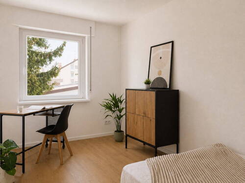 Zimmer 2 - 
