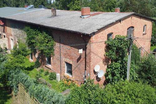 Wohnzimmerseite - 4 Zimmer Doppelhaushälfte zum Kaufen in Preetz