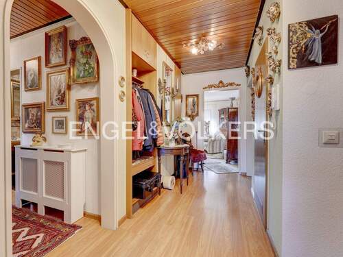 Großzügiger Eingangsbereich. - 