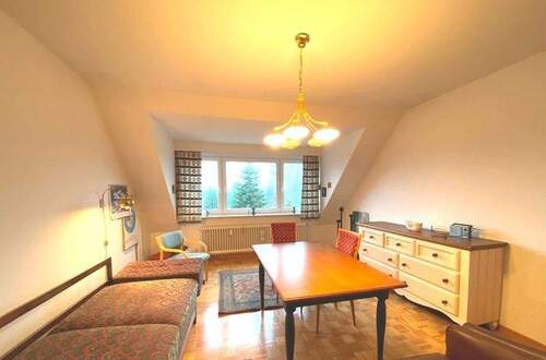 Wohnzimmer - 3 Zimmer Etagenwohnung zum Kaufen in Hamburg