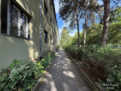 Hausansicht - 3 Zimmer Etagenwohnung in Berlin