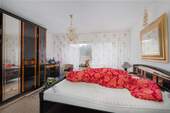Schlafzimmer EG - 
