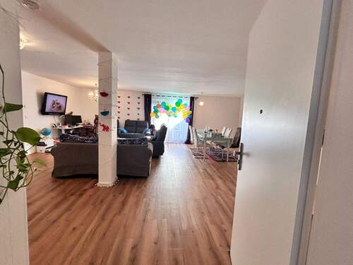 Wohnbereich - Moderne 3-Zimmer Wohnung mit Terrasse in Markgröningen