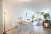 Bild 1 - **PROVISIONSFREI**SOFORT EINZIEHEN** ZENTRALE 2 ZIMMER WOHNUNG **BALKON**TIEFGARAGENSTELLPLATZ**