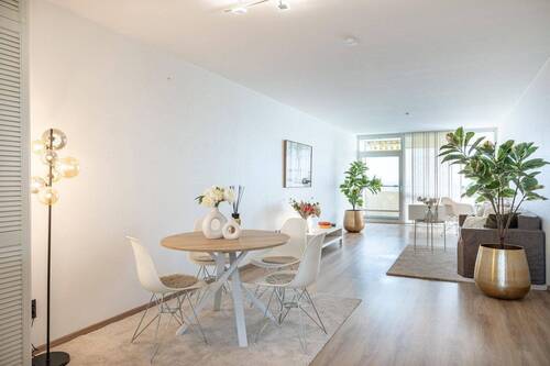 Bild 1 - **PROVISIONSFREI**SOFORT EINZIEHEN** ZENTRALE 2 ZIMMER WOHNUNG **BALKON**TIEFGARAGENSTELLPLATZ**