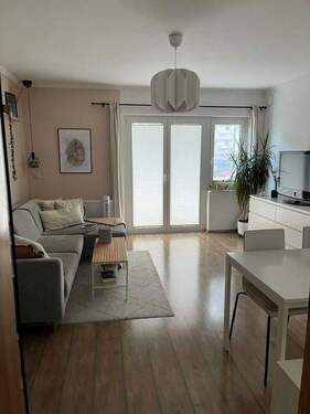 Wohnzimmer - 3 Zimmer Etagenwohnung zum Kaufen in Köln