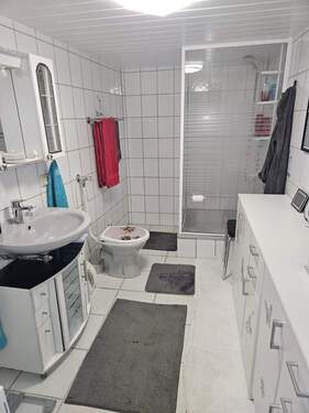 1. OG: Duschbad - 