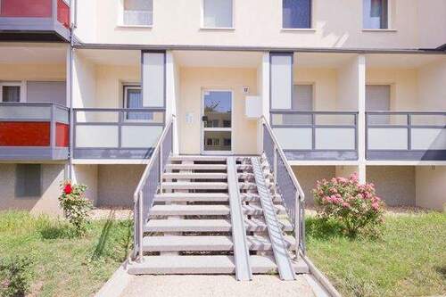 Eingangsbereich - 4 Zimmer Etagenwohnung zur Miete in Halle (Saale)