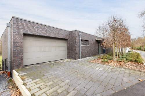 Straßenansicht - Einfamilienhaus mit 157,00 m&sup2; in Bad Oeynhausen zum Kaufen