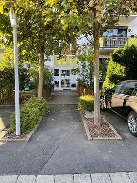 Eingang Haus - 3 Zimmer Etagenwohnung zum Kaufen in Aschaffenburg