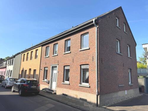 Vorderansicht - 7 Zimmer Einfamilienhaus zum Kaufen in Viersen