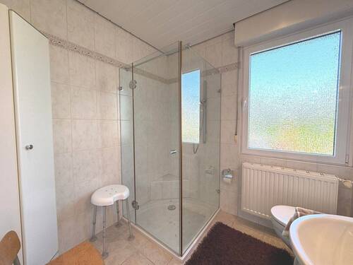 Badezimmer OG - 2001 erneuert - 
